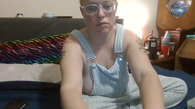 Snapshot of Toybox13_Pika chatting on December 3, 2025, 2:34 am Toybox13 Pika online show from December 3, 2025, 2:34 am