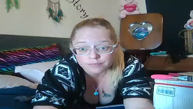 Snapshot of Toybox13_Pika chatting on December 1, 2025, 9:26 pm Toybox13 Pika online show from December 1, 2025, 9:26 pm