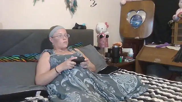 Snapshot of Toybox13_Pika chatting on October 23, 2025, 9:02 pm Toybox13 Pika online show from October 23, 2025, 9:02 pm