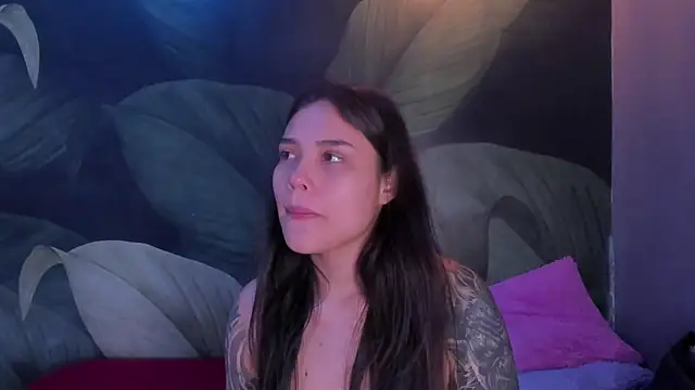 Snapshot of sweett_dirty chatting on November 15, 2025, 12:20 pm sweett dirty online show from November 15, 2025, 12:20 pm