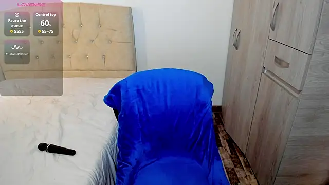 Snapshot of emily1_ chatting on September 23, 2025, 11:39 am emily1 online show from September 23, 2025, 11:39 am