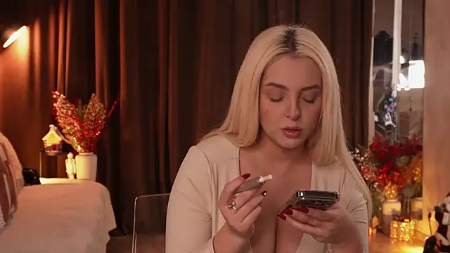 Snapshot of VictoriaMorrone chatting on December 3, 2025, 11:47 pm VictoriaMorrone online show from December 3, 2025, 11:47 pm