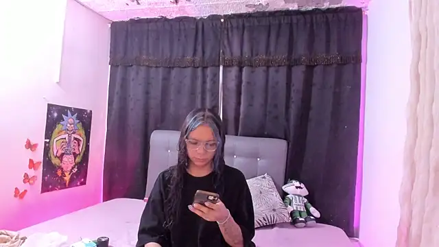 Snapshot of Megan_Miles02 chatting on July 3, 2026, 4:41 am Megan Miles02 online show from July 3, 2026, 4:41 am