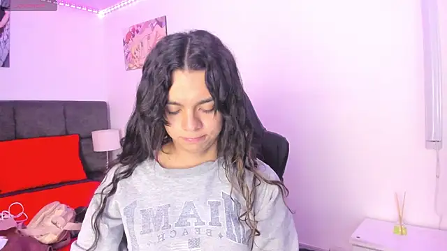 Snapshot of Megan_Miles02 chatting on November 6, 2025, 8:02 pm Megan Miles02 online show from November 6, 2025, 8:02 pm