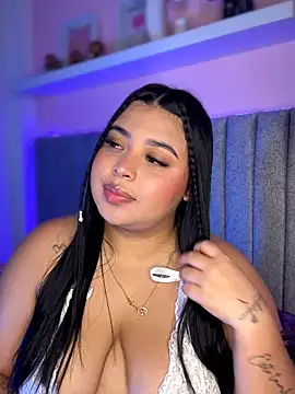 Emily cooper20 online show from February 11, 2026, 2:00 am