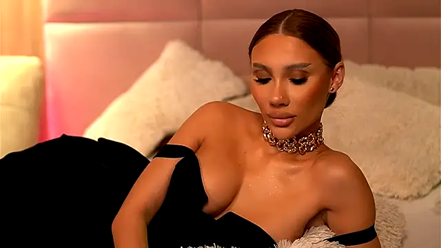 AvaHeath online show from December 5, 2025, 12:32 am