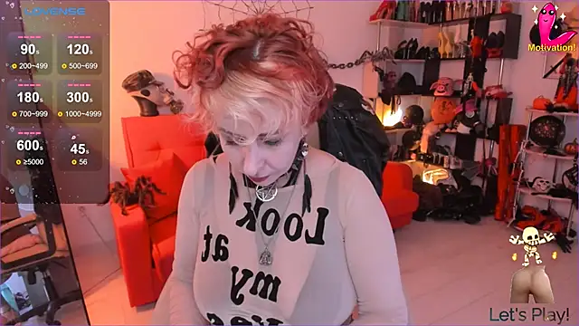 Snapshot of GinaMiracle chatting on November 5, 2025, 11:52 pm GinaMiracle online show from November 5, 2025, 11:52 pm