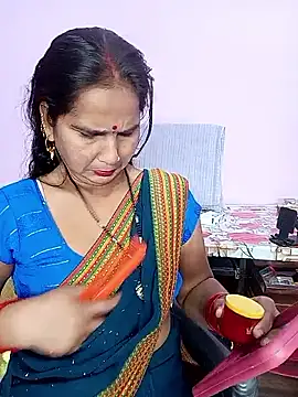 reemacouple007 online show from February 9, 2026, 8:23 am