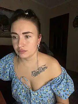 Snapshot of Roxana_Bell chatting on February 19, 2026, 7:33 pm Roxana Bell online show from February 19, 2026, 7:33 pm