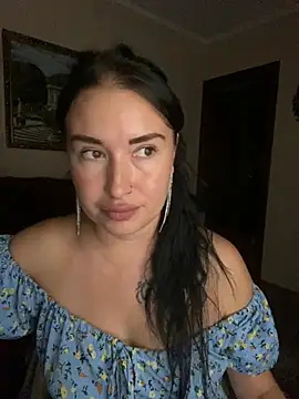 Snapshot of Roxana_Bell chatting on July 13, 2026, 4:50 pm Roxana Bell online show from July 13, 2026, 4:50 pm