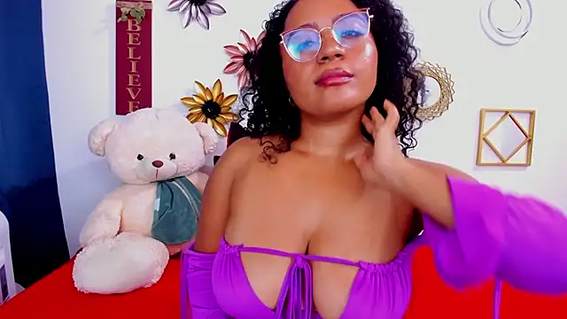 Snapshot of paolitakens chatting on April 8, 2026, 12:56 am paolitakens online show from April 8, 2026, 12:56 am