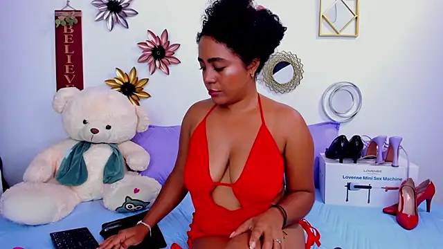 Snapshot of paolitakens chatting on February 6, 2026, 8:05 pm paolitakens online show from February 6, 2026, 8:05 pm