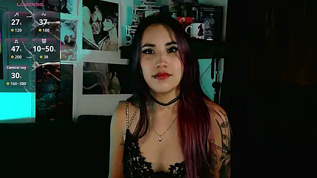 Snapshot of BLACKTSUKI7_ chatting on December 14, 2025, 9:42 pm BLACKTSUKI7 online show from December 14, 2025, 9:42 pm