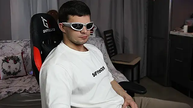 danielkraigforu online show from January 28, 2025, 7:21 pm