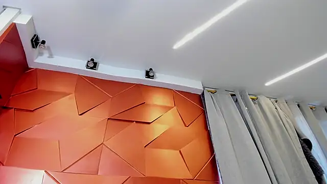 Snapshot of Alexxxholy chatting on March 17, 2025, 7:58 pm Alexxxholy online show from March 17, 2025, 7:58 pm