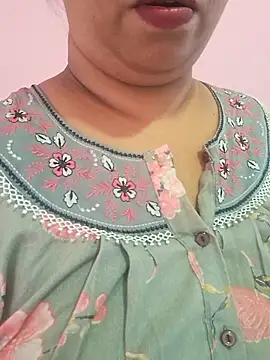 Ravina patil1 online show from May 16, 2026, 10:36 am