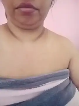 Ravina patil1 online show from April 10, 2026, 7:26 am