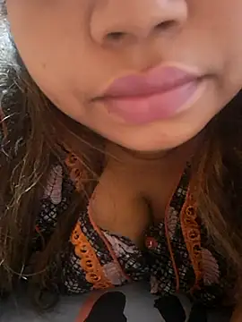 Snapshot of Ravina_patil1 chatting on October 7, 2025, 11:11 am Ravina patil1 online show from October 7, 2025, 11:11 am