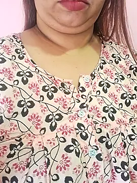 Ravina patil1 online show from April 6, 2026, 10:05 am