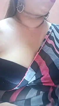 Snapshot of Ravina_patil1 chatting on March 22, 2025, 7:42 pm Ravina patil1 online show from March 22, 2025, 7:42 pm