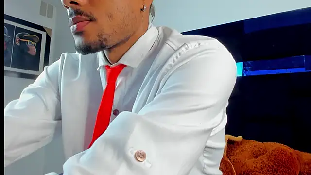 Snapshot of TysonWalkers chatting on November 4, 2025, 10:13 pm TysonWalkers online show from November 4, 2025, 10:13 pm