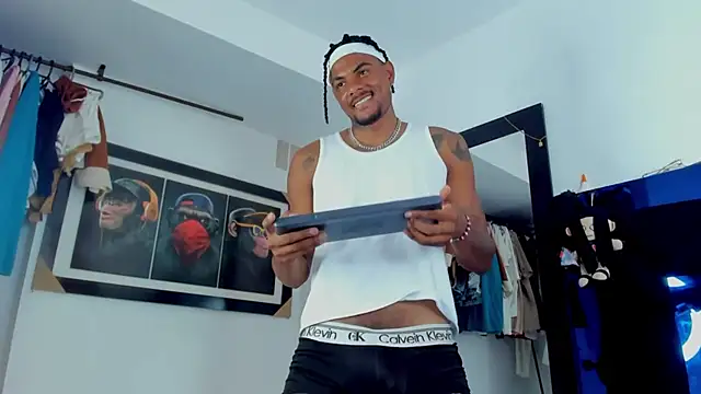 Snapshot of TysonWalkers chatting on November 5, 2025, 9:29 pm TysonWalkers online show from November 5, 2025, 9:29 pm