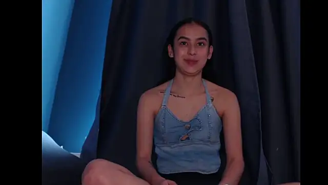 ValeryBaker  online show from October 7, 2025, 12:28 pm