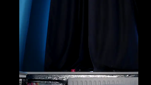 ValeryBaker  online show from September 16, 2025, 10:38 am