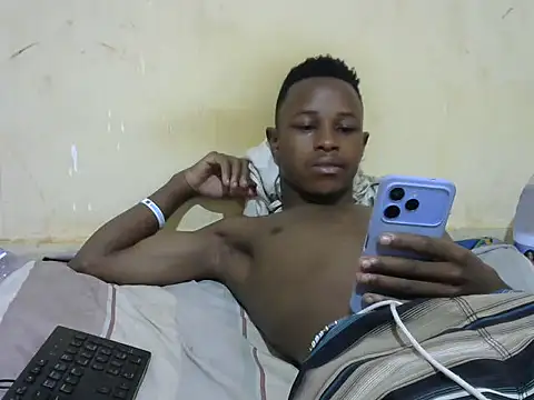 Snapshot of swthairydic chatting on November 5, 2025, 9:01 am swthairydic online show from November 5, 2025, 9:01 am