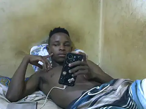 Snapshot of swthairydic chatting on February 28, 2025, 11:14 am swthairydic online show from February 28, 2025, 11:14 am