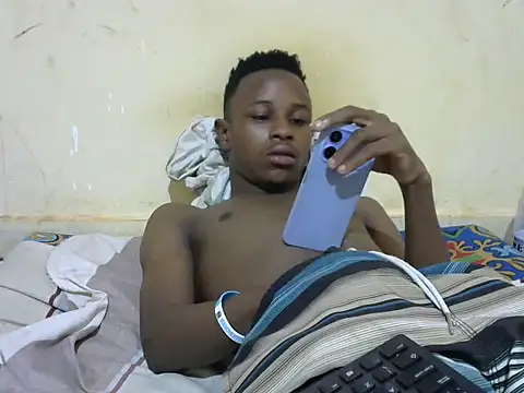 Snapshot of swthairydic chatting on November 4, 2025, 7:01 am swthairydic online show from November 4, 2025, 7:01 am