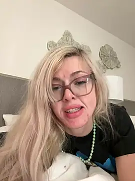 propertyofdaddy online show from March 17, 2025, 4:19 am