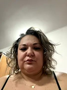 MikyVesela online show from November 28, 2025, 5:46 pm