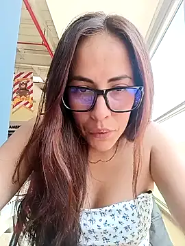 Snapshot of Lena-32 chatting on January 15, 2025, 5:05 pm Lena-32 online show from January 15, 2025, 5:05 pm