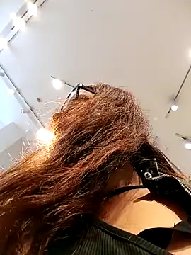 Snapshot of Lena-32 chatting on March 12, 2025, 4:35 pm Lena-32 online show from March 12, 2025, 4:35 pm