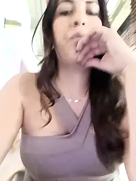 Snapshot of Lena-32 chatting on December 22, 2025, 10:54 pm Lena-32 online show from December 22, 2025, 10:54 pm