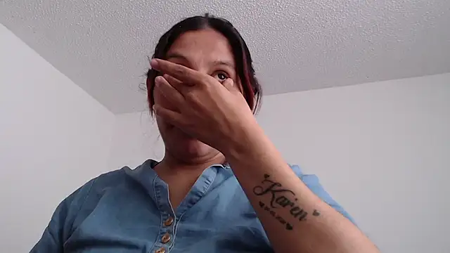 Snapshot of Ashley_A chatting on January 21, 2025, 7:17 pm Ashley A online show from January 21, 2025, 7:17 pm