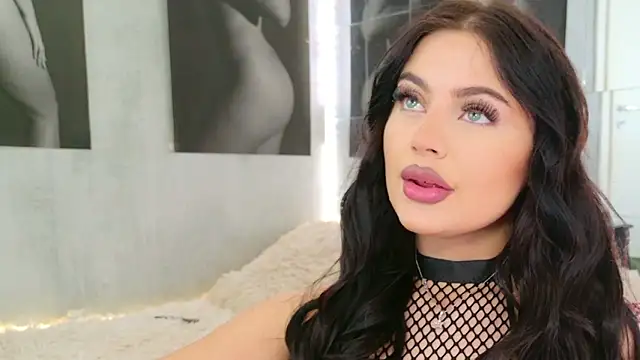 Snapshot of celia_chanel chatting on November 12, 2025, 6:17 am celia chanel online show from November 12, 2025, 6:17 am