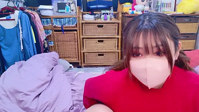 Megu Melon online show from November 17, 2025, 2:43 pm