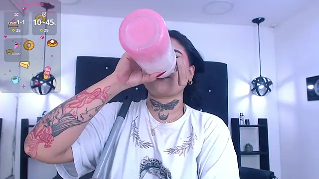 Mels  online show from November 22, 2025, 6:51 pm