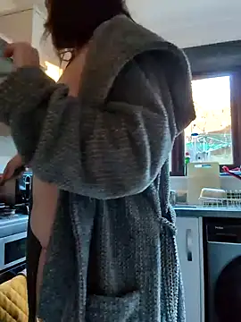 Snapshot of Joinus1988 chatting on January 2, 2025, 9:33 am Joinus1988 online show from January 2, 2025, 9:33 am