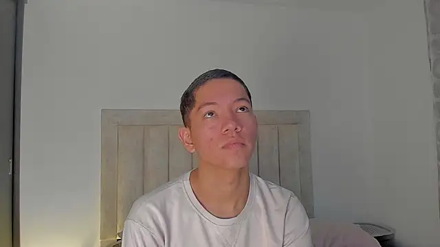 JulianRose 1 online show from January 7, 2026, 11:26 am