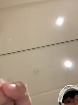 Snapshot of Tkcqcc chatting on December 5, 2025, 1:10 pm Tkcqcc online show from December 5, 2025, 1:10 pm