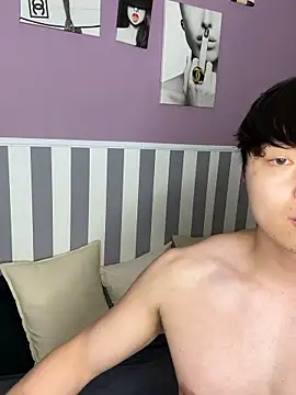 Snapshot of Tkcqcc chatting on November 28, 2025, 11:43 am Tkcqcc online show from November 28, 2025, 11:43 am