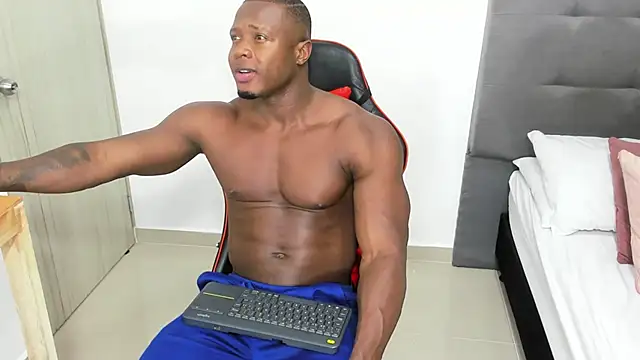 Snapshot of sexy_blackman3606 chatting on February 3, 2025, 9:39 pm sexy blackman3606 online show from February 3, 2025, 9:39 pm