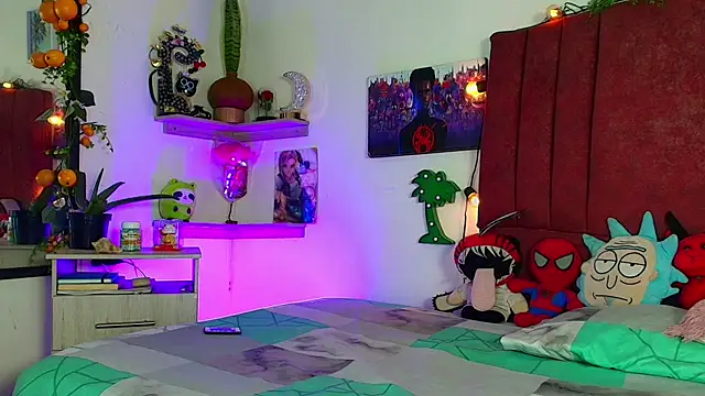 alisson zafiro  online show from March 26, 2026, 3:27 am