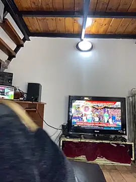 FlorBich online show from September 14, 2025, 10:32 pm