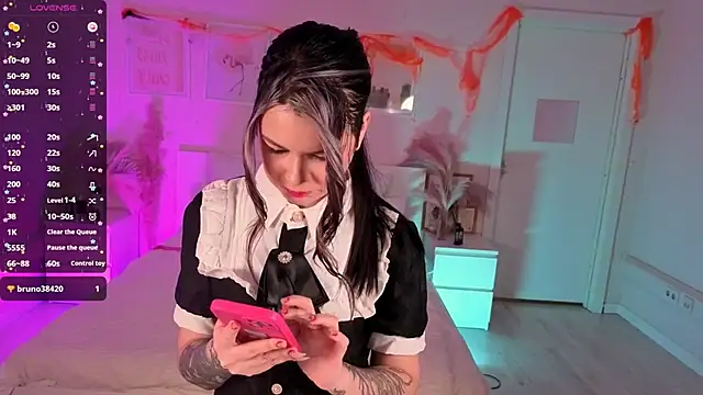 Lil Amelie online show from November 7, 2025, 9:47 am