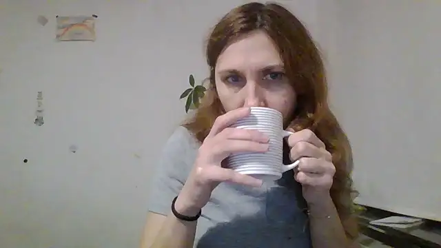 JasmineGlamour online show from December 4, 2025, 8:08 pm