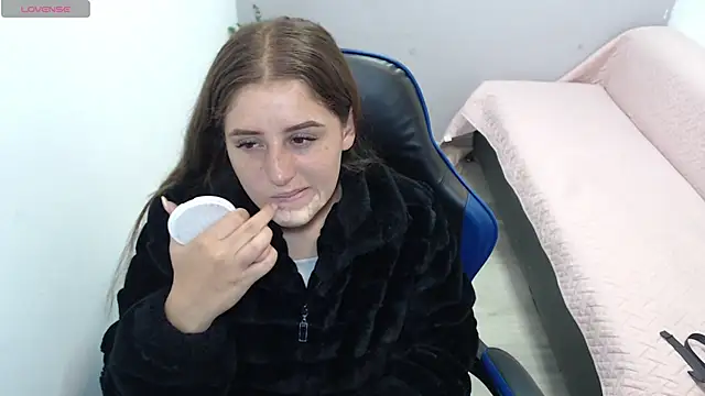 valerie diaz1 online show from February 23, 2026, 2:17 pm